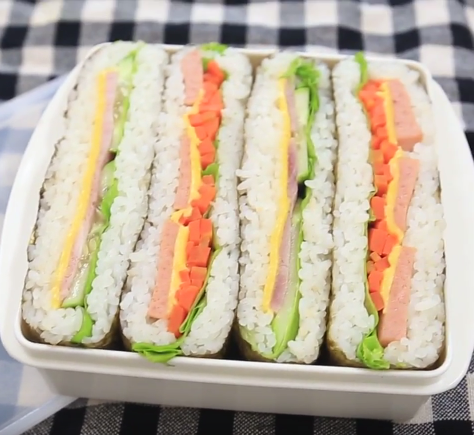 Cách làm bánh đúc nóng hổi không cần hàn the, không nước vôi trong đãi cả nhà ngày sang thu