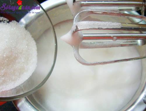 Cách làm bánh gato kem dừa tặng bé nhân quốc tế thiếu nhi