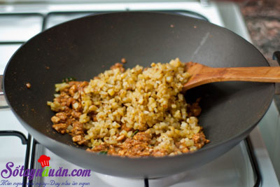 Cách làm bánh gối cà ri gà thơm ngon khó cưỡng