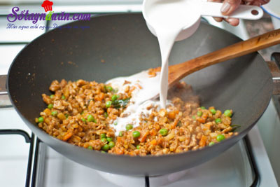 Cách làm bánh gối cà ri gà thơm ngon khó cưỡng