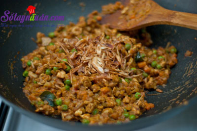 Cách làm bánh gối cà ri gà thơm ngon khó cưỡng