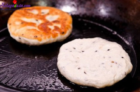 Cách làm bánh hotteok Hàn Quốc cực ngon tại nhà