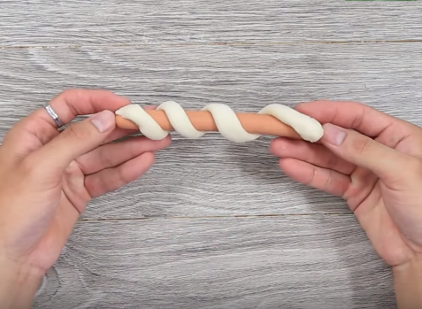 Cách làm bánh nếp nhân đậu đỏ dẻo thơm, bao nhiêu ăn cũng hết