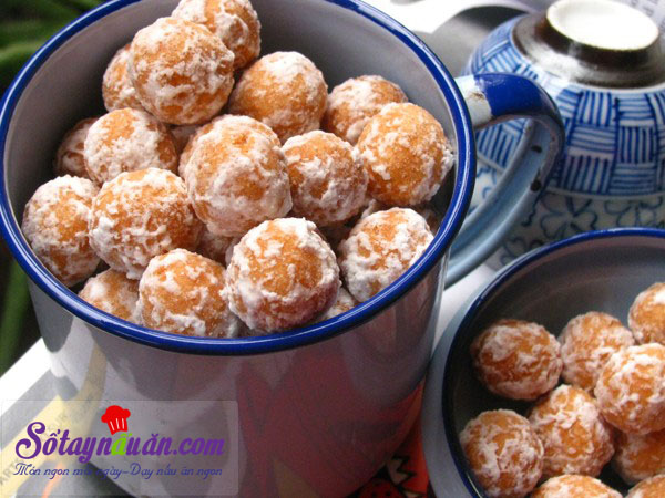 Cách làm bánh nhãn phủ đường cực dễ mà cực ngon