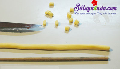 Cách làm bánh nhãn phủ đường cực dễ mà cực ngon