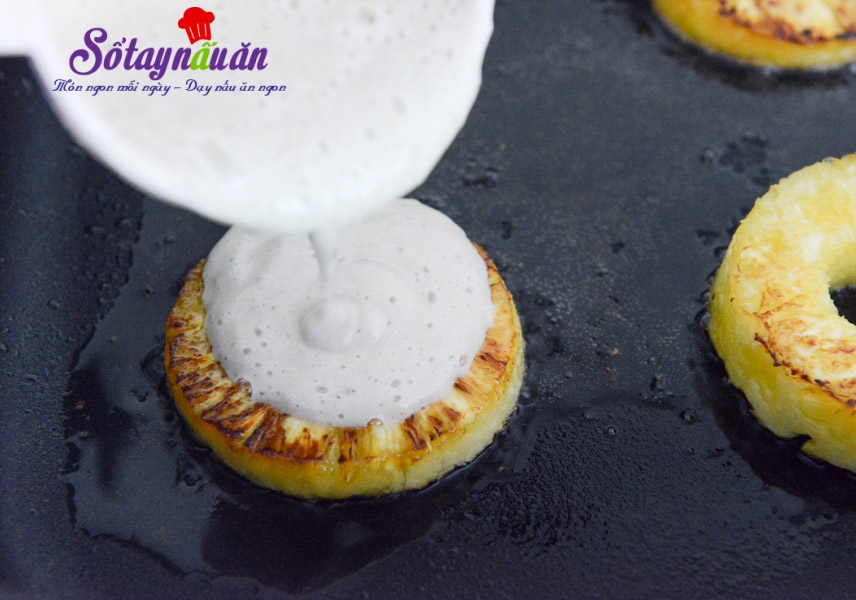 Cách làm bánh Pancake chuối dứa cho bữa sáng