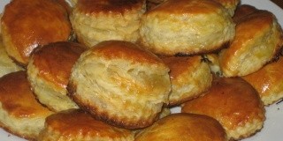 Cách làm bánh pateso nhỏ nhắn hương vị hấp dẫn cuốn hút