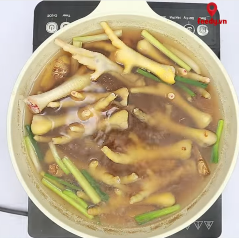 Cách làm bánh rán cà rốt đơn giản mà ngon tuyệt cú mèo, cả nhà tha hồ nhâm nhi