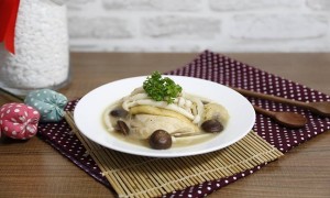 Cách làm bánh rán Doraemon xốp mềm ngon tuyệt cú mèo