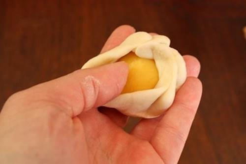 Cách làm bánh rán từ cơm nguội vừa lạ miệng vừa giòn thơm khó cưỡng