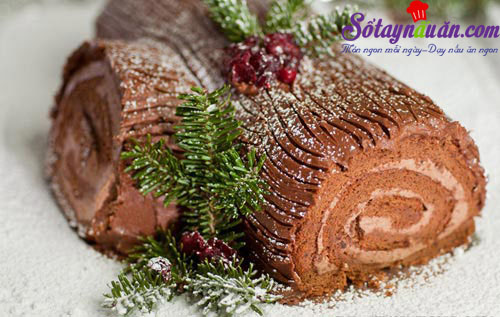 Cách làm bánh Sôcôla khúc cây, món quà Noel