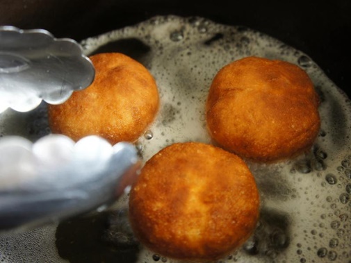 Cách làm bánh su kem ngon bằng nồi cơm điện tại nhà cực đơn giản