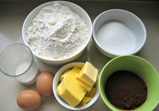 Cách làm bánh su phủ kem socola