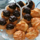 Cách làm bánh su phủ kem socola