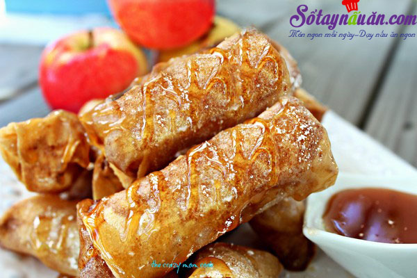 Cách làm bánh táo phiên bản chả giò cuốn độc đáo