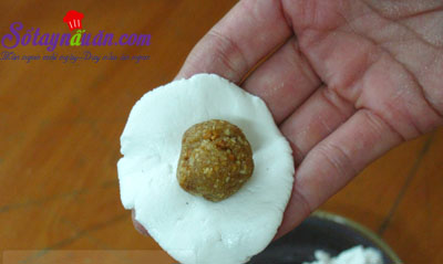 Cách làm bánh trôi tàu nhân lạc rang ngon mê mẩn