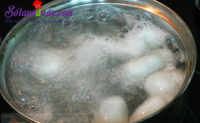 Cách làm bánh trôi tàu nhân lạc rang ngon mê mẩn