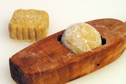 Cách làm bánh trung thu nhân đậu đỏ ngày rằm