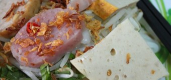 Cách làm bánh ướt chả lụa ngon miễn chê