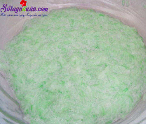 Cách làm bánh xôi lá dứa cho bữa sáng