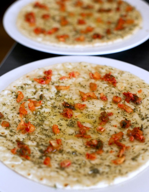 Cách làm bim bim hành tây vàng ươm, giòn rụm, cả nhà cùng thích