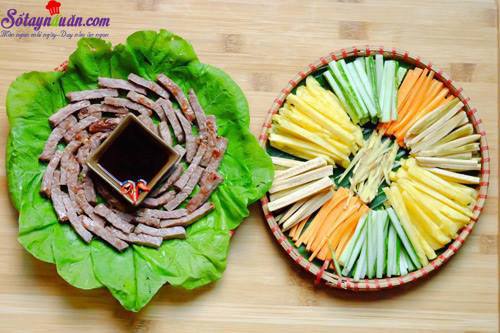 Cách làm bò cuốn lá cải ngon đến mê mẩn