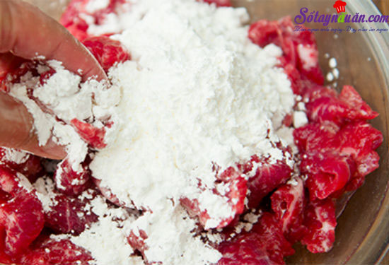 Cách làm bò xào cam lạ miệng mà ngon cơm