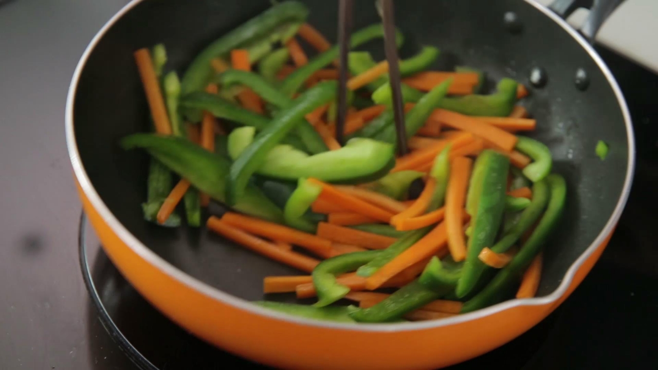 Cách làm bún bò giò heo tại nhà