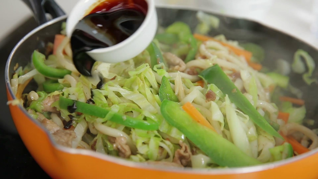 Cách làm bún bò giò heo tại nhà