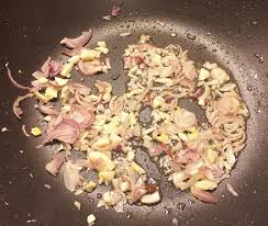 Cách làm cá hồi kho tộ ngon cơm ngày mưa