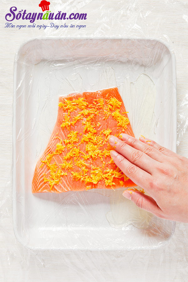 Cách làm cá hồi muối Gravlax ngon mê mẩn