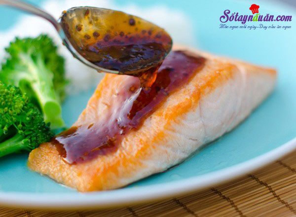 Cách làm cá hồi rán kèm xốt xì dầu ngon mê mẩn