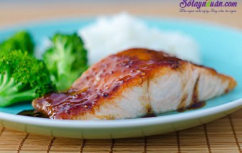 Cách làm cá hồi rán kèm xốt xì dầu ngon mê mẩn