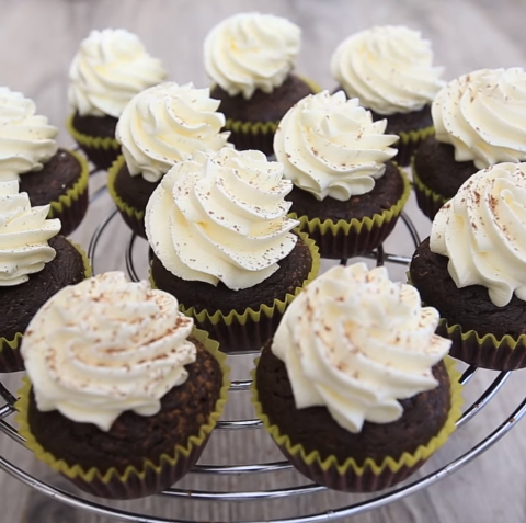 Cách làm cà pháo mắm tôm giòn ngon, lạ miệng lại chẳng sợ chua hay nổi màng