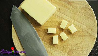 Cách làm cá viên phô mai đơn giản mà ngon