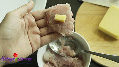 Cách làm cá viên phô mai đơn giản mà ngon