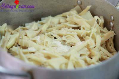 Cách làm canh cá nấu măng thơm ngon đúng điệu