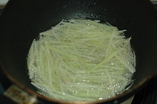 Cách làm canh nha đam thịt bò thanh mát, giải độc, giải nhiệt