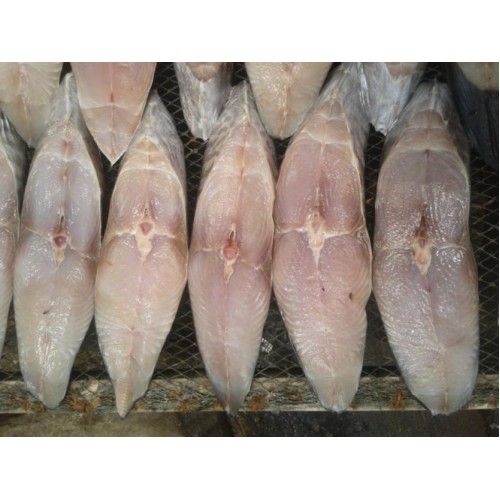 Cách làm chả cá thu hấp trong bữa cơm gia đình