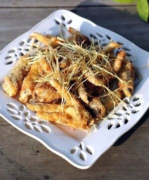 Cách làm chân gà rang muối ngon chỉ trong 3 bước