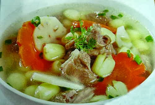 Cách làm chân giò hầm hạt sen ngon bổ cho bà bầu