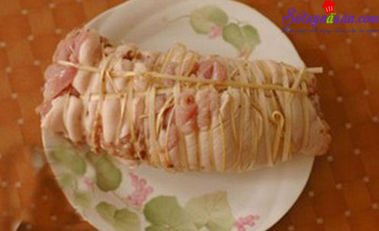 Cách làm chân giò muối cực ngon cực dễ cho Tết ấm cúng