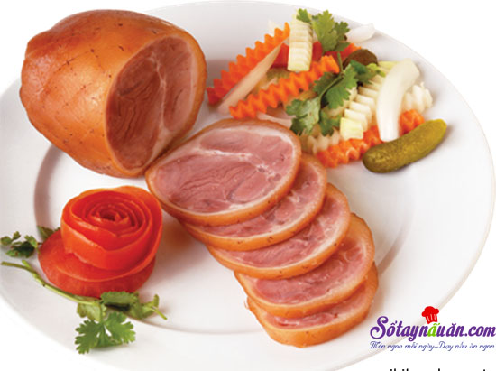 Cách làm chân giò muối cực ngon cực dễ cho Tết ấm cúng