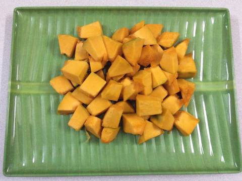 Cách làm chè bí đỏ hạt sen