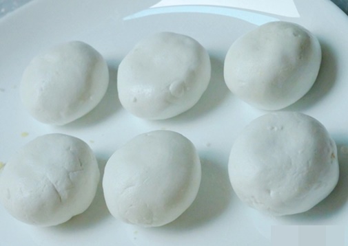 Cách làm chè củ năng trái dừa giải nhiệt ngày hè