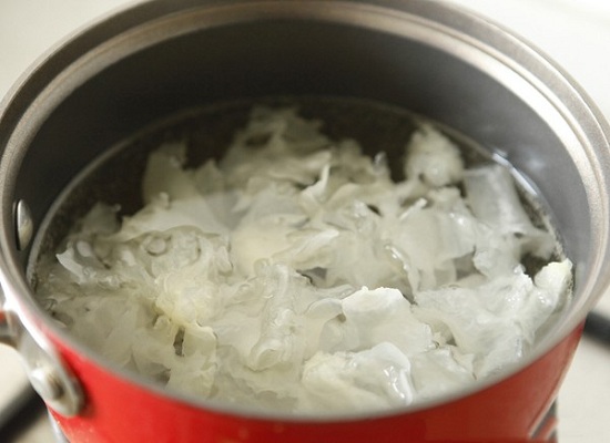 Cách làm chè nấm tuyết