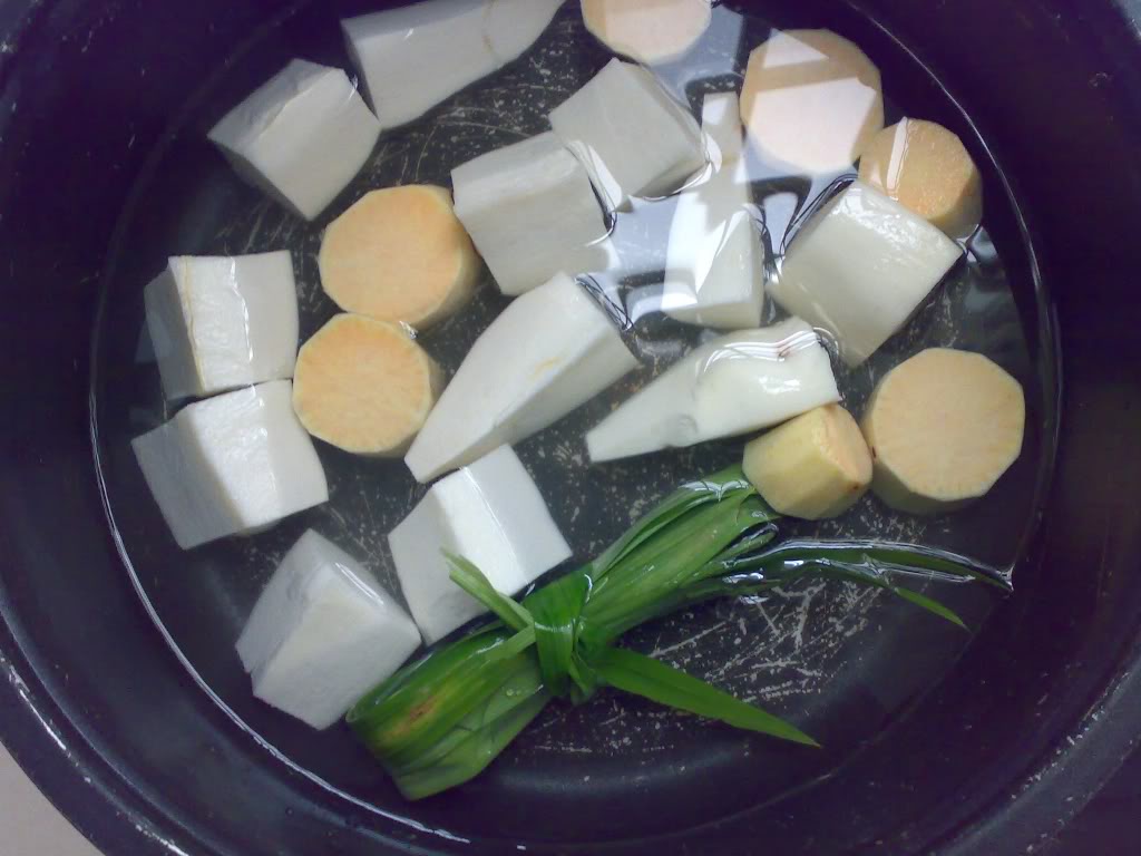 Cách làm chè thập cẩm đơn giản