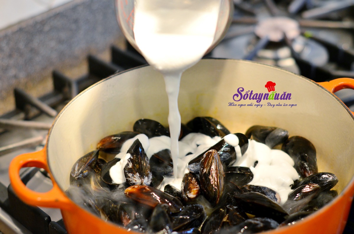 Cách làm chem chép xào dừa kiểu Thái