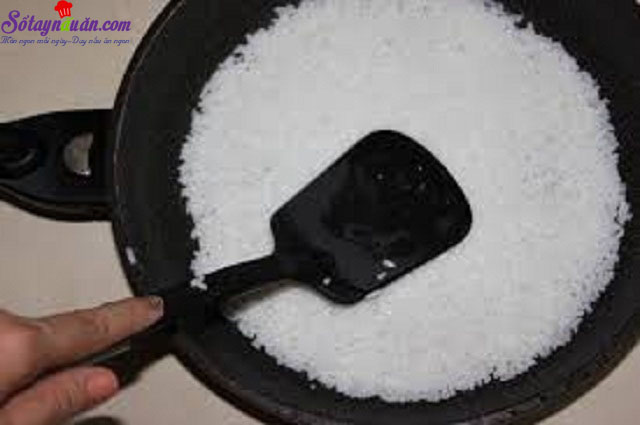 Cách làm cơm cháy đơn giản, thơm ngon tại nhà