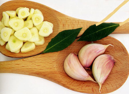 Cách làm cơm chiên tỏi ngon ngày mưa